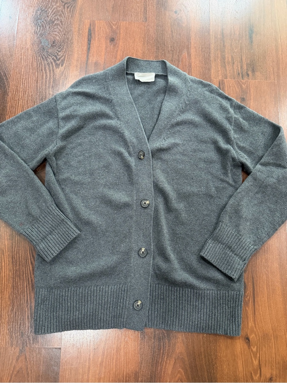 Everlane women's buttoned down oversized cardigan Sz Small Gray